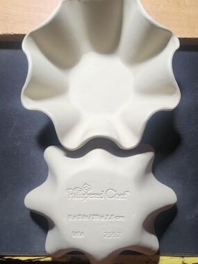 Pampered Chef Tortilla Shell Baker Stoneware Set.